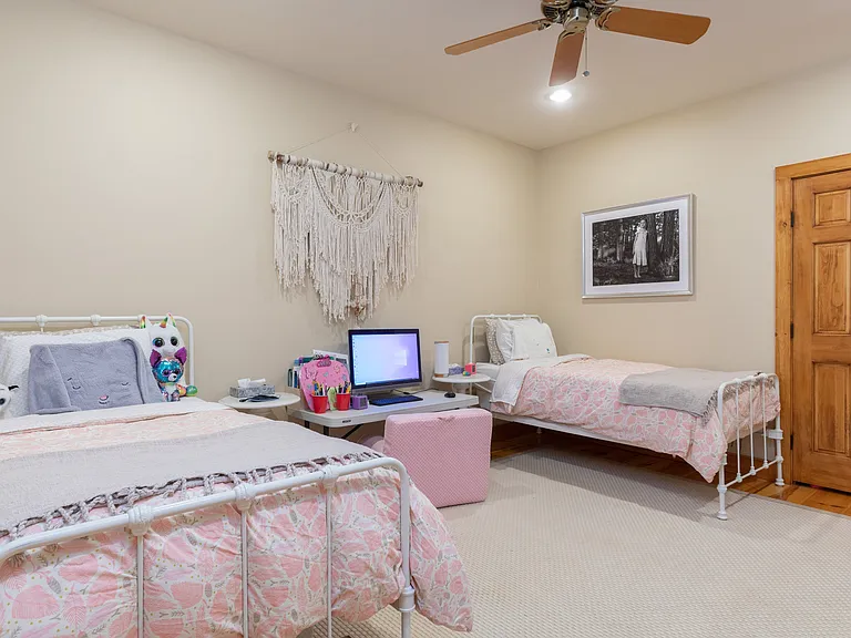 145 Sandy Hollow Rd — Photo 15