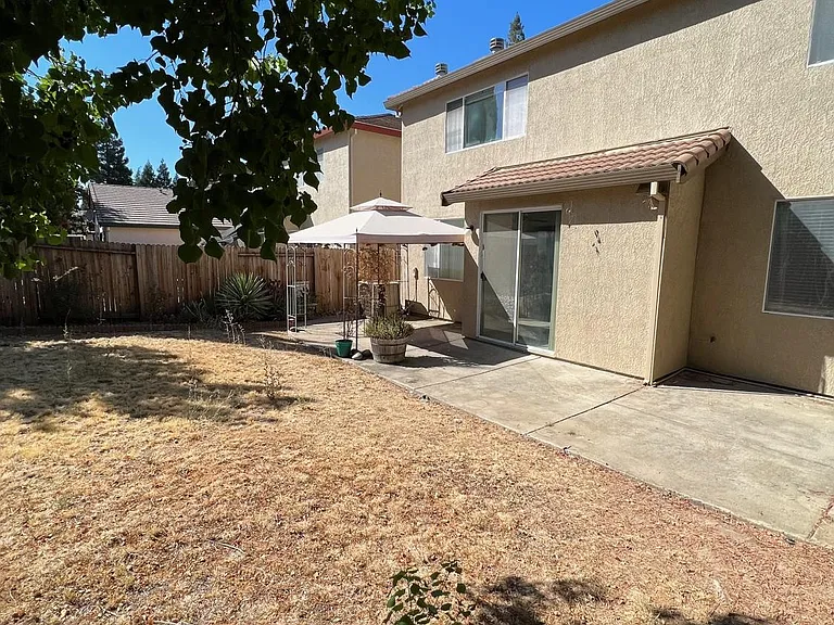 2247 Railway Cir — Photo 33