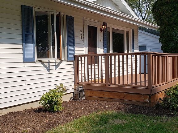 2nd image of 223 River Dr