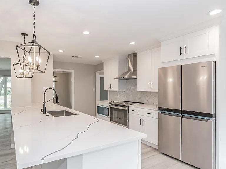 4015 Crown Shore Dr — Photo 16