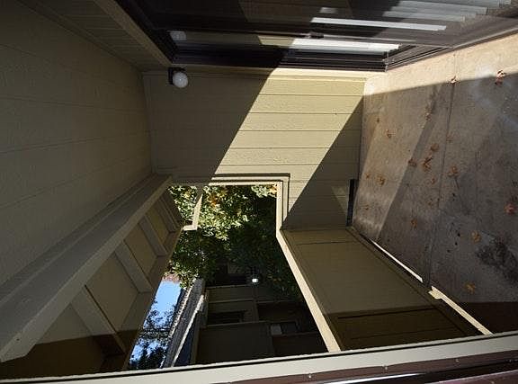 5th image of 720 Sunrise Ave APT 44