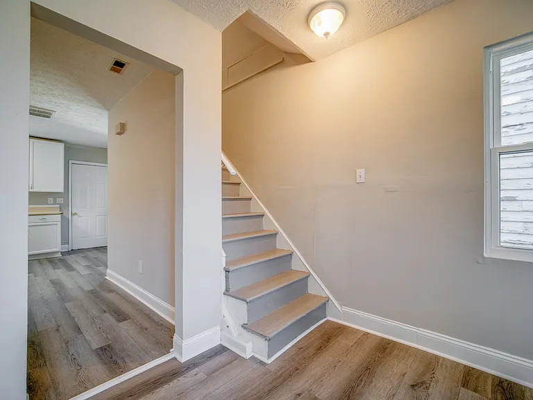 2727 Tate St #2727 — Photo 6