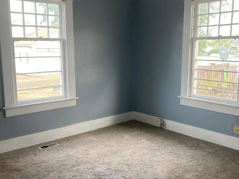 1250 Ferry St SW — Photo 4