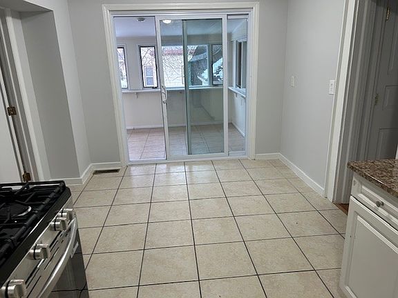 4th image of 31 Bellew Ave #1ST