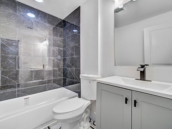 3rd image of 119 Garden Ave Floor 1