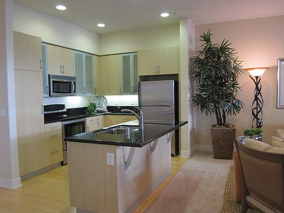 2nd image of 2030 N Pacific Ave Unit 120