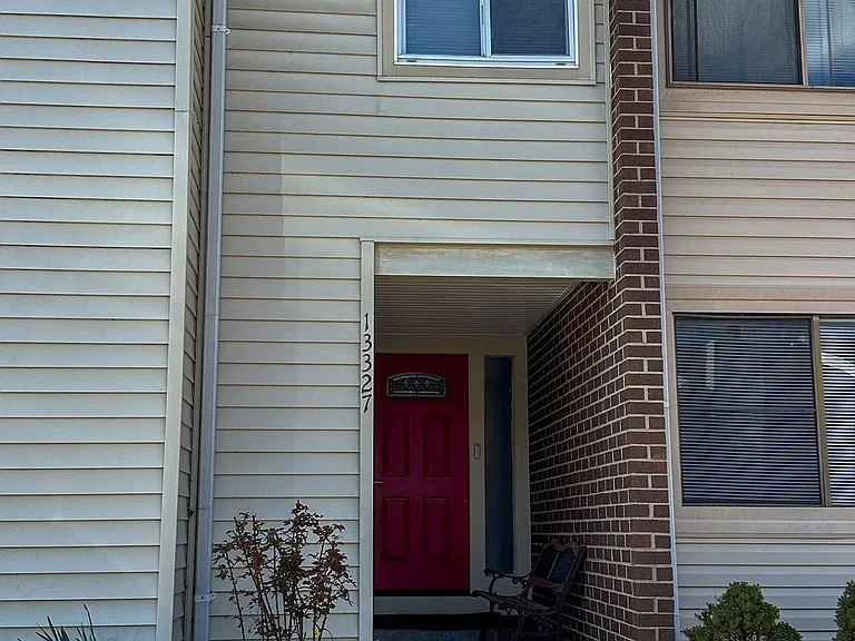 13327 Schwenger Pl — Photo 56