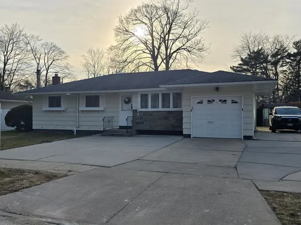 68 Washington, Brentwood, NY 11717