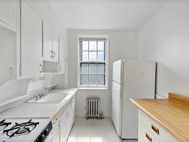 50 Follen St #417 — Photo 3