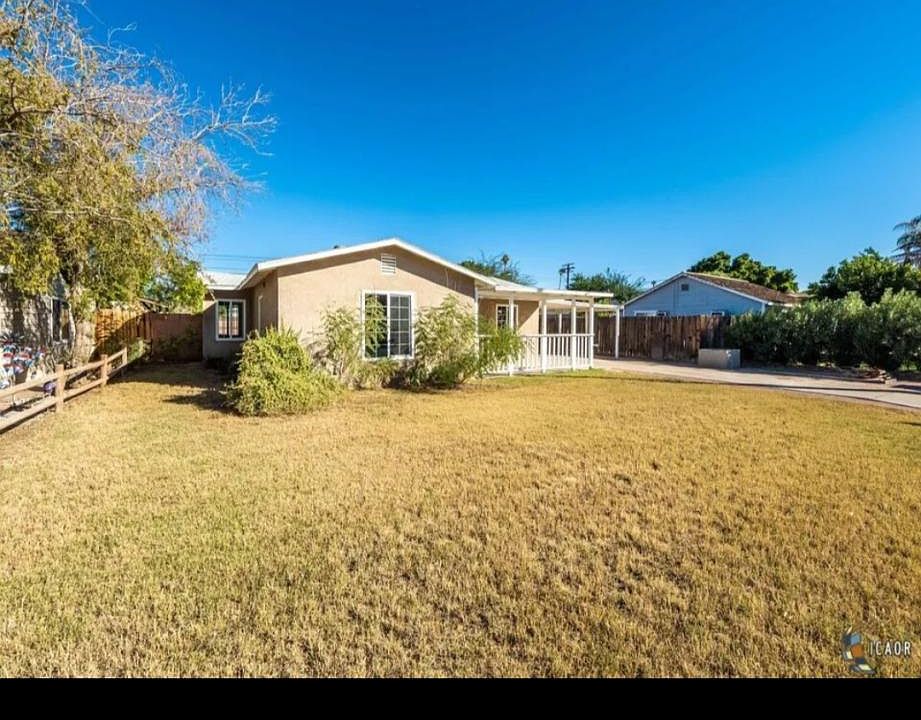 1st image of 754 Fern Ave