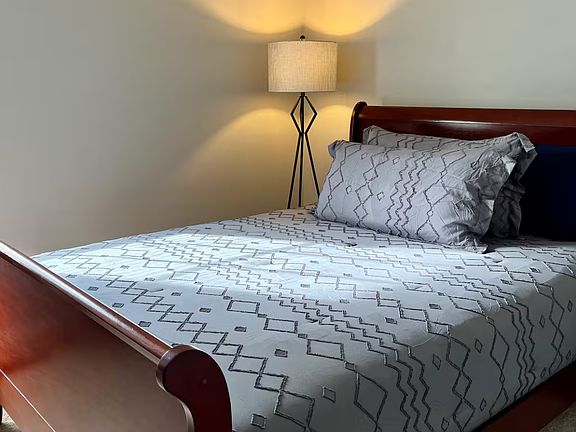 5th image of 8450 Brook Lake Ln #1