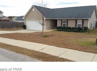 2533 Hunting Bow Dr, Hope Mills, NC 28348