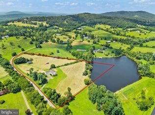 8268 Meadows Rd, Warrenton, VA 20186