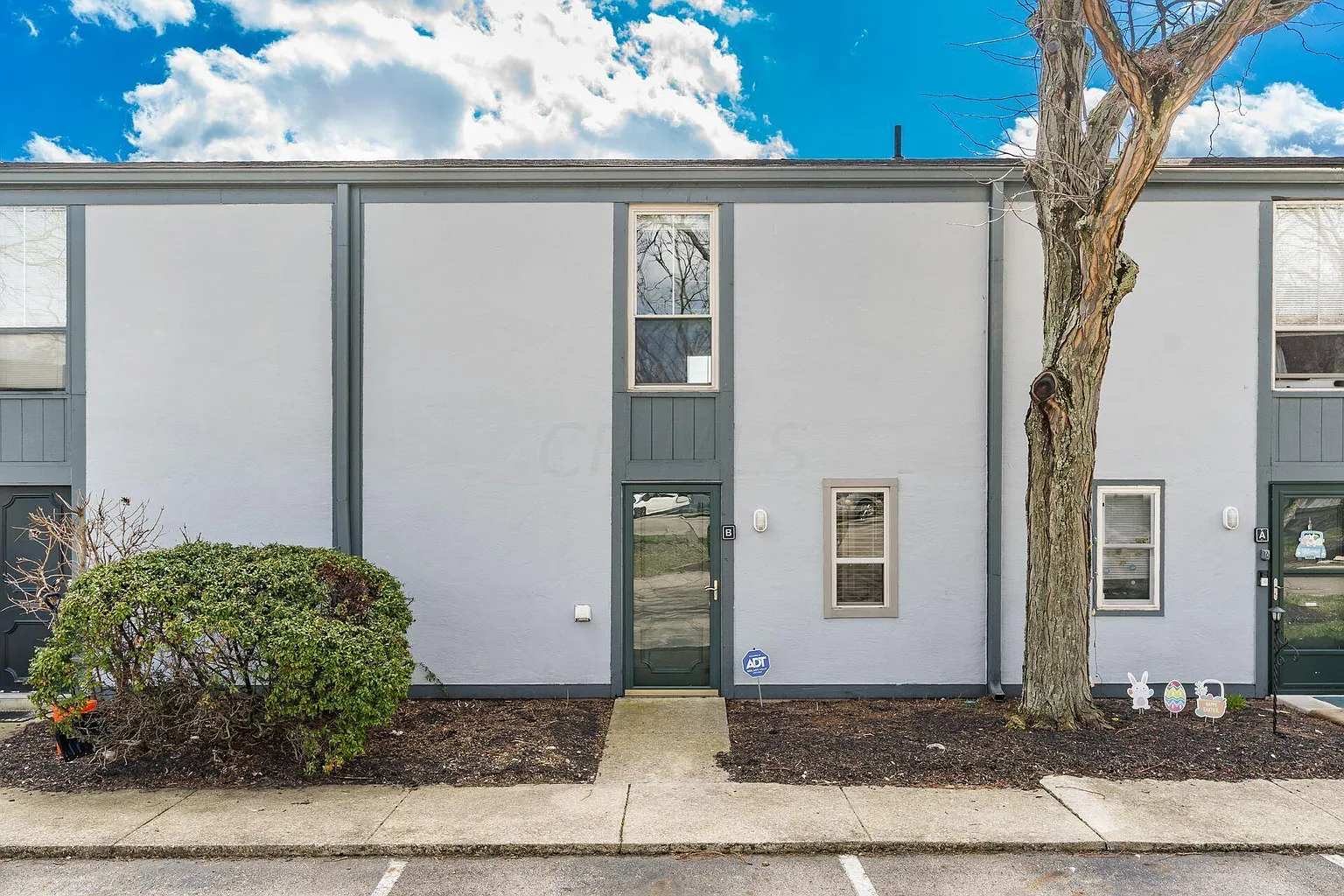 1014 Galliton Ct APT B photo 1