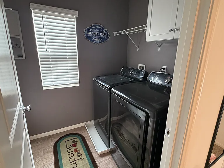 251 Saratoga Ct — Photo 36