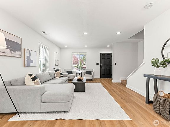 5th image of 1404 202nd Street Ct E