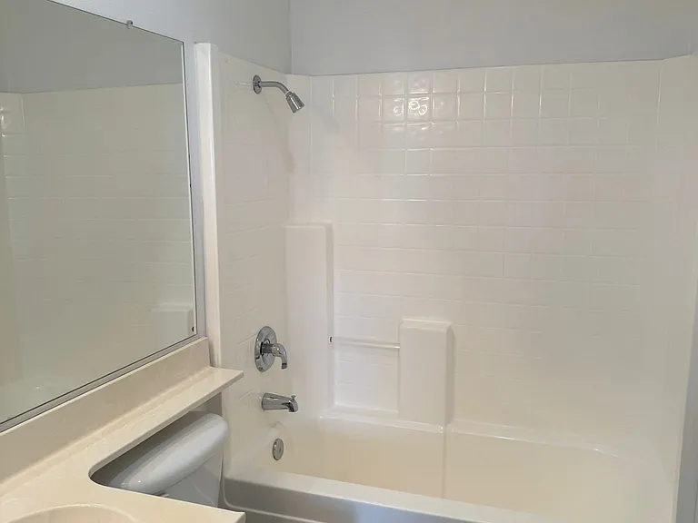 735 Blake Rd — Photo 10