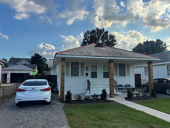 2nd image of 3834 Roman St