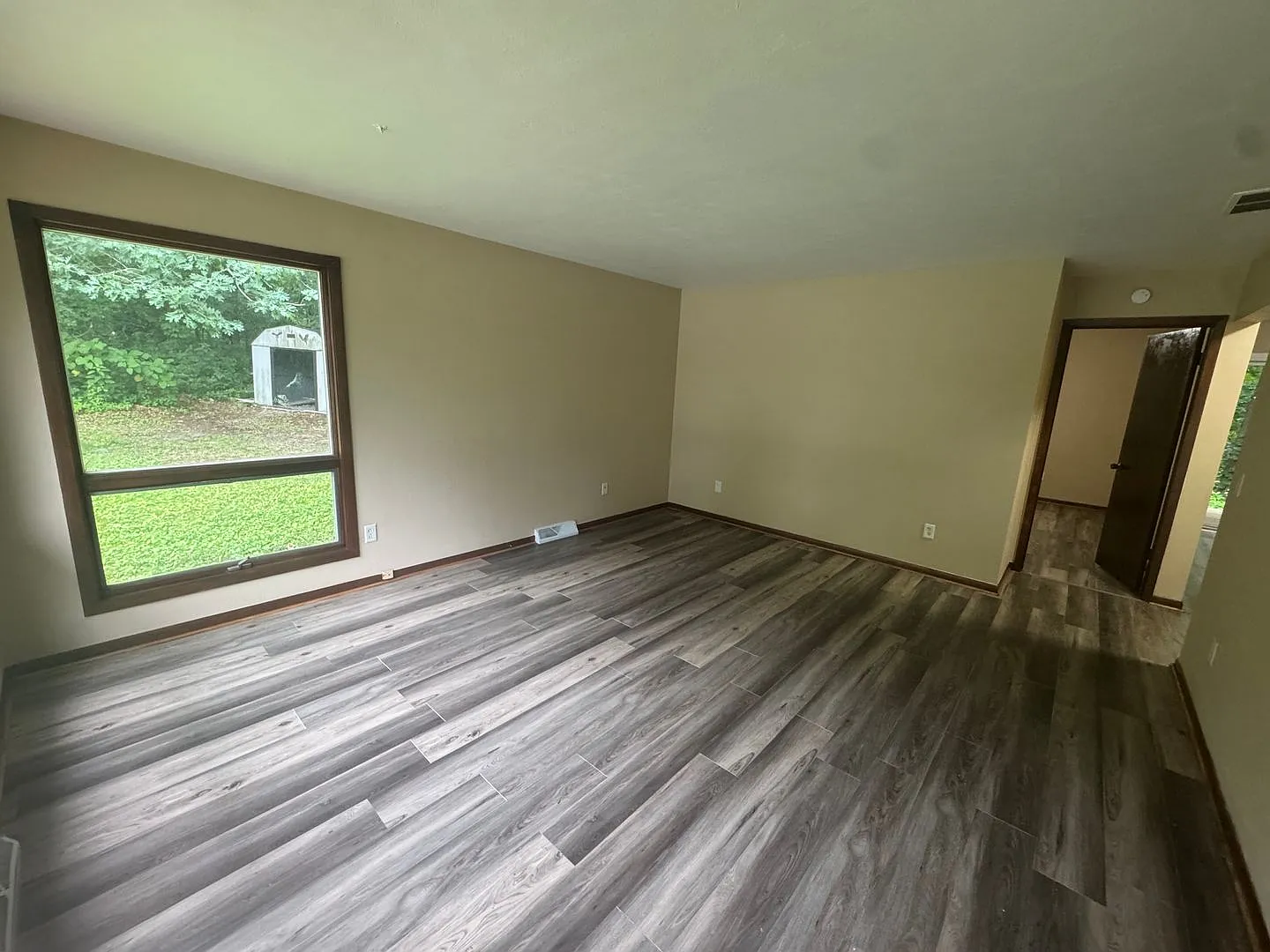908 Asbury Ct. — Photo 3