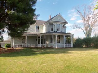 31 High St, Cartersville, VA 23027