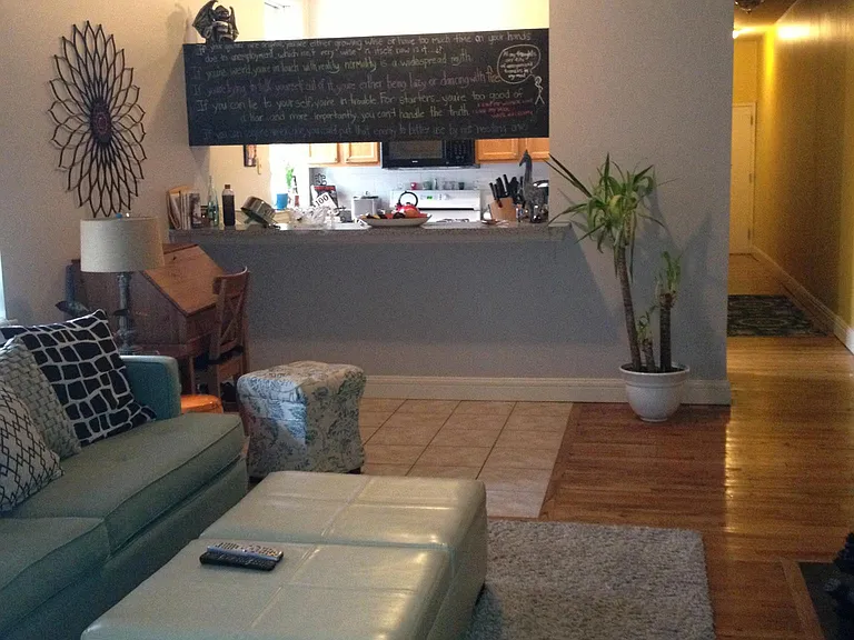 1601 Wallace St #4 — Photo 1