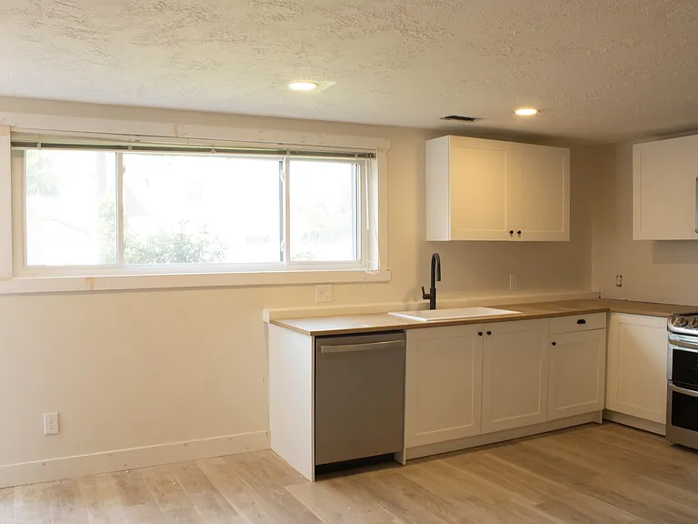 1306 S 325 E — Photo 6