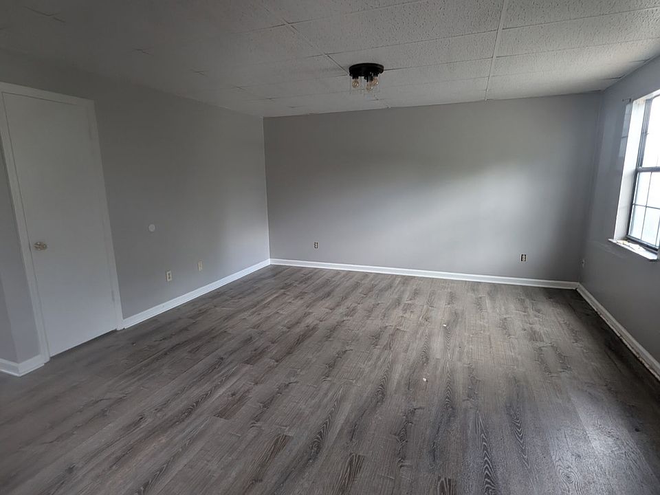 1st image of 430 Britton Ave APT 4