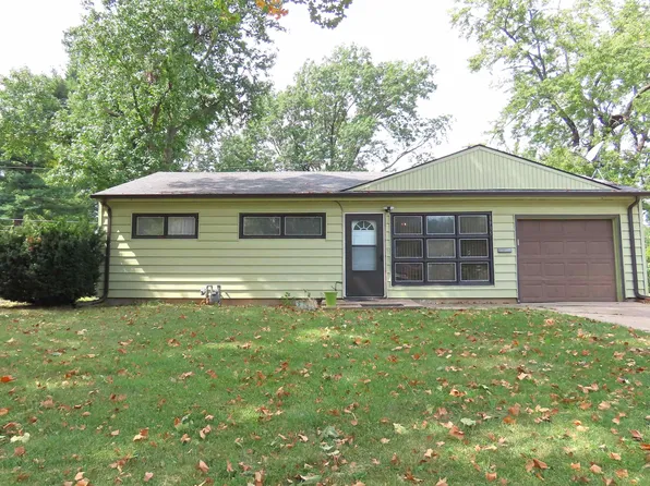 1935 SW Edgewater Ter, Topeka, KS 66604