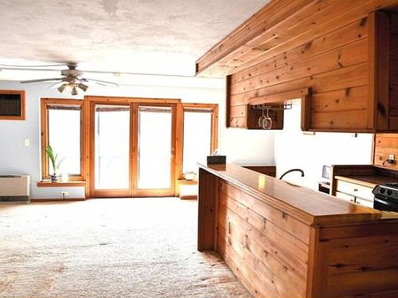 Living RM from Entry