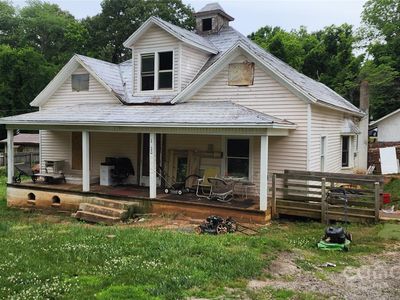 1820 N Hewitt Ave, Newton, NC, 28658