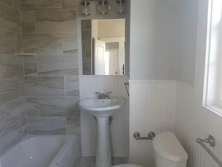 1828 Butler Pike — Photo 18