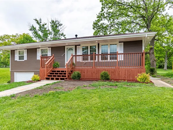 624 Woodland Dr, Mt Zion, IL 62549