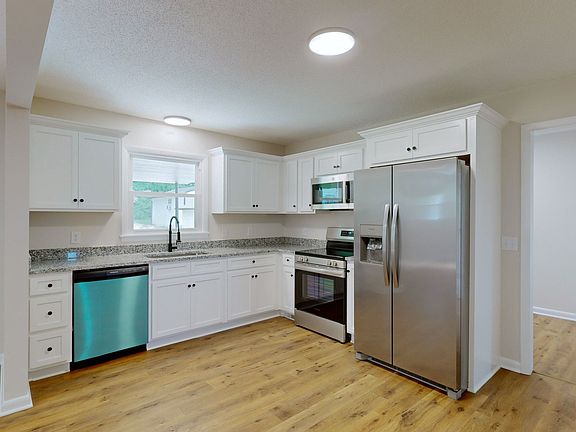 3rd image of 1517 S Cannon Blvd
