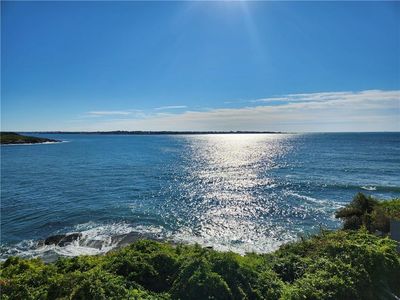 4 Clarkes Village Ln, Jamestown, RI, 02835