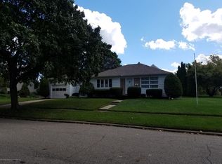 3337 Sylvan Rd, Lansing, MI 48917