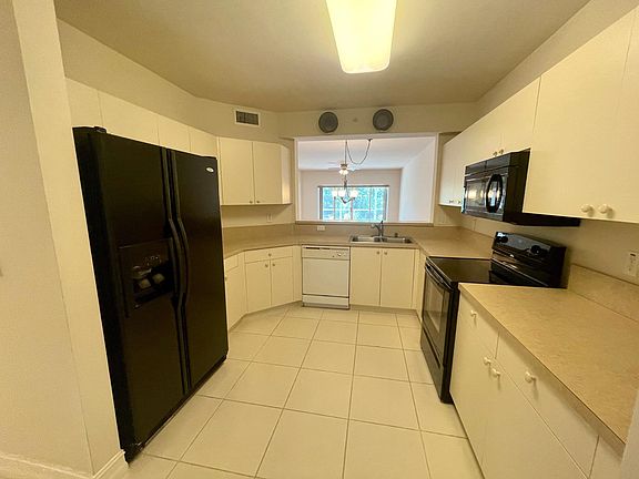5th image of 7819 Regal Heron Cir APT 101