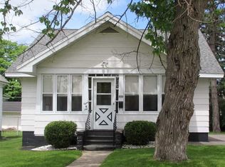 806 E 6th St, Merrill, WI 54452