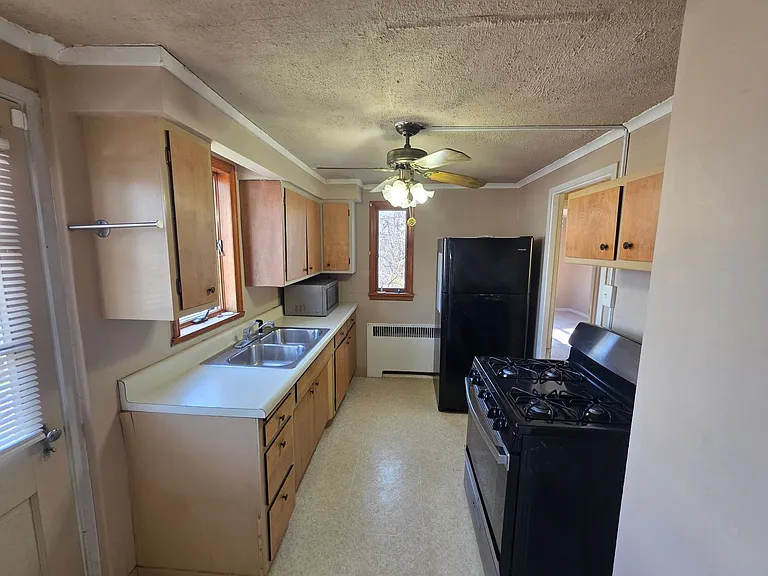 753 East Dr — Photo 3