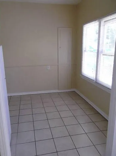 Studio, 575 sqft, $1,395 — Photo 4