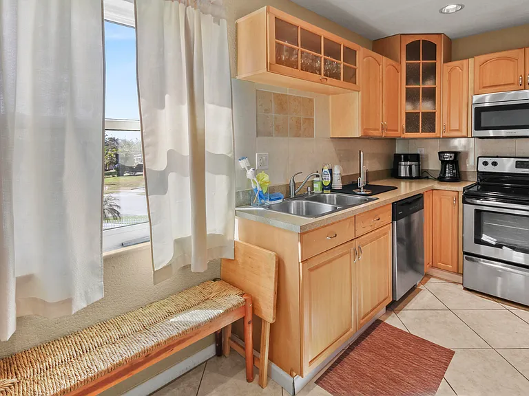 2936 Lake Shore Dr #310 — Photo 15