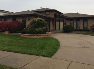 750 E 194th St, Glenwood, IL 60425