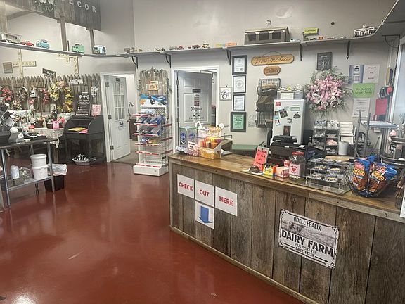 3rd image of 4067 W 404th Rd
