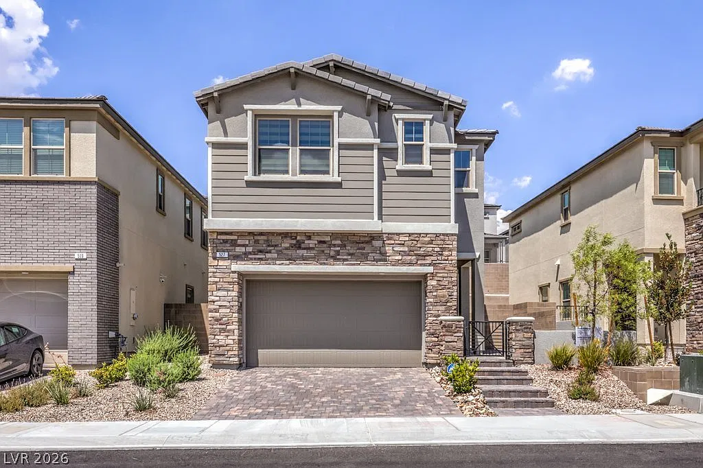 5 bed, 3.0 bath, 2454 sqft, $3,295 — Photo 1