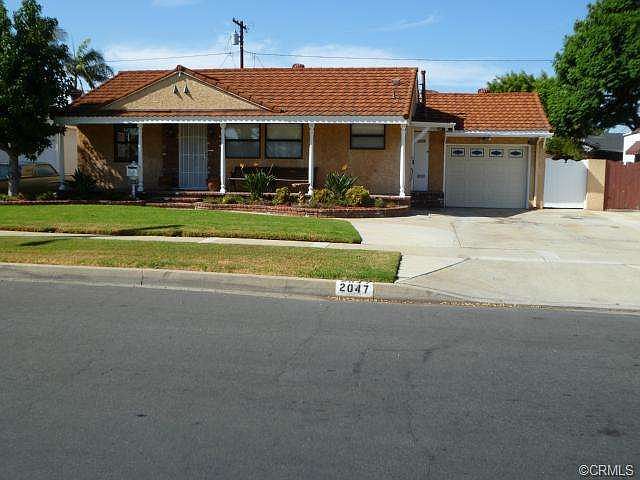 1st image of 2047 W 162nd St