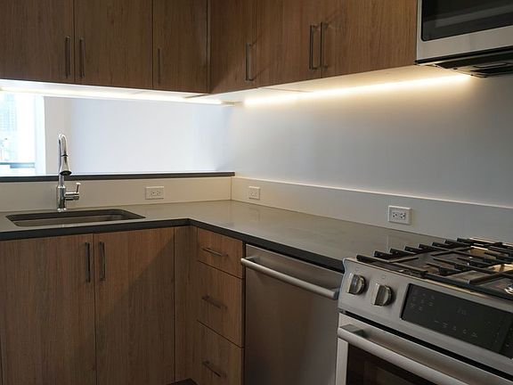4th image of 210 E 39th St APT 804