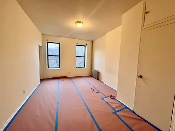 361 5th Avenue image 3 of 15