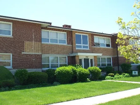 10351 Dickens St #1N, Westchester, IL 60154