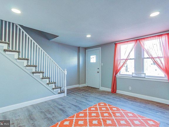 5th image of 2554 S Ashford St