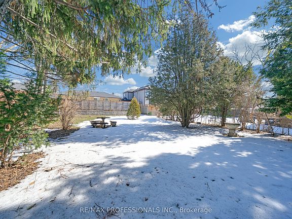 4th image of 29 Tremont Rd