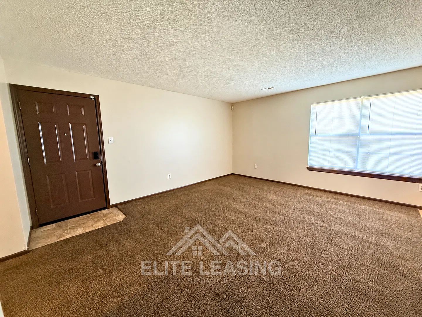 2119 SE 30th — Photo 4